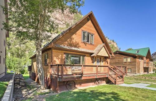 Ouray House | Updated Mtn Home with Deck on Uncompahgre River