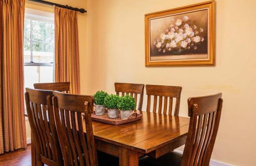 St. Augustine House | Updated new floors - secluded courtyard 5107-1