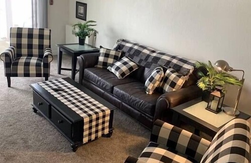 De Pere Apartment | Updated One Bedroom Apartment