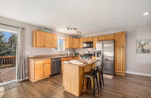 Castle Rock House | Updated, Open 3 bedroom at the Foot of the Rock!