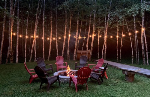 Greenwater Cabin | UPDATED-Peaceful Riverfront Cabin - Hot tub-Greenwater-Crystal Mtn. -Mt.Rainier