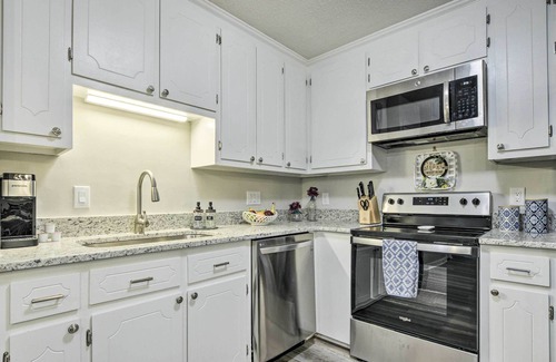 Morrisville House | Updated + Pet-Friendly Morrisville Retreat!
