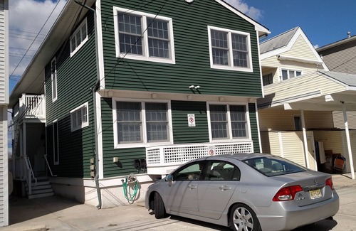 North End Condo | Updated, quiet rear unit, close to all attractions.