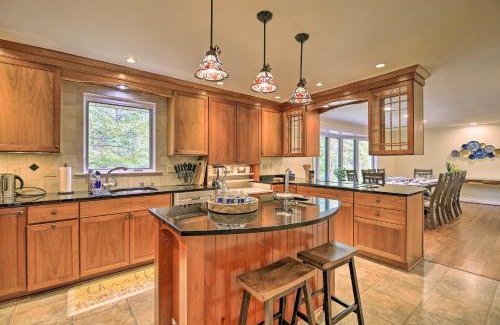 Kingsport House | Updated Ranch-Style Home with Scenic Deck, Pond