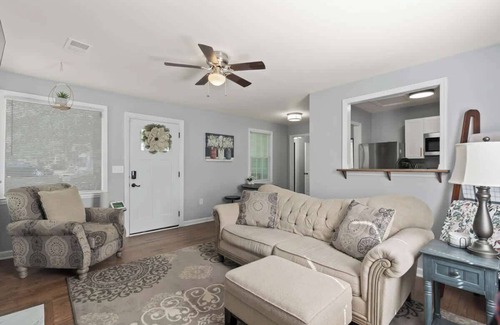 Columbia House | Updated, Security Cameras, Fast Wi-Fi, Smart TV