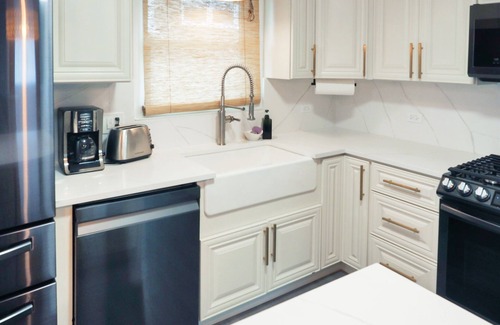 Wilmette House | Updated Spacious Home -Near NWU- Hospitals+More