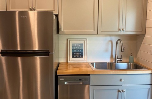Lake Lure Condo | Updated Studio Condo at Rumbling Bald Resort