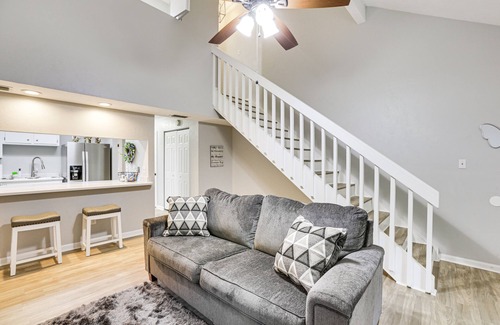 Tallahassee House | Updated Tallahassee Townhome: 3 Mi to Downtown!