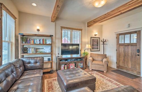 Red Lodge House | Updated Townhome with Hot Tub - Walk to Downtown!