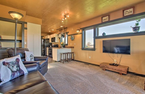 Bynum House | Updated Townhouse w/Pergola, Walk to Downtown!