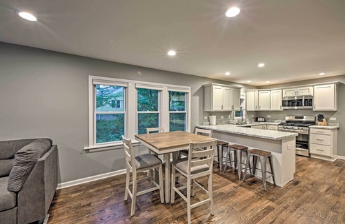 Twin Lakes Cottage | Updated Twin Lakes Cottage, Walk to Lake Mary
