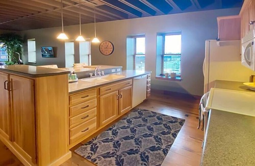 Wausau Apartment | updated upstairs unit walking distance to everything downtown