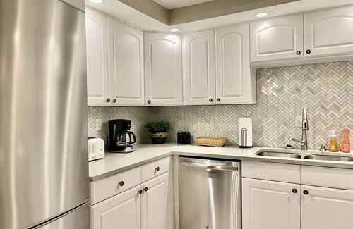 South Beach Condo | UPDATED VILLA HILTON HEAD, STEPS TO BEACH & SOUTH BEACH MARINA