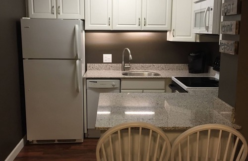 Weirs Beach Condo | Updated Weirs Beach, Village Of Winnipesaukee Condo