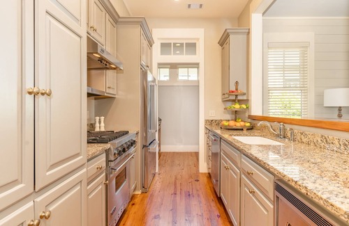 Palmetto Bluff Cottage | Updated Wilson Village 4 Bedroom Cottage Amenity access available