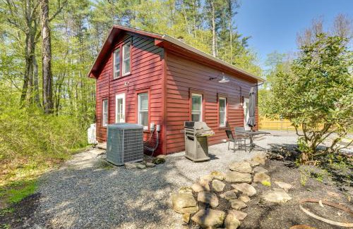 Bearsville House | UpdatedandPet-Friendly Cabin By Hikes and Woodstock!