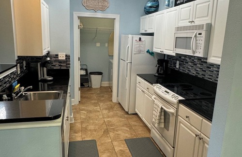 Foley Condo | Upgraded condo close to Beach