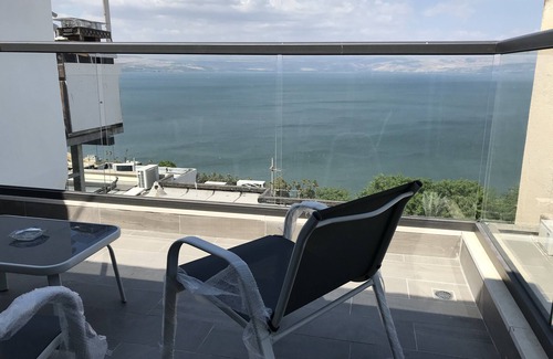 Tiberias House | Upgraded duplex apartment Amazing view of the Sea of ​Galilee