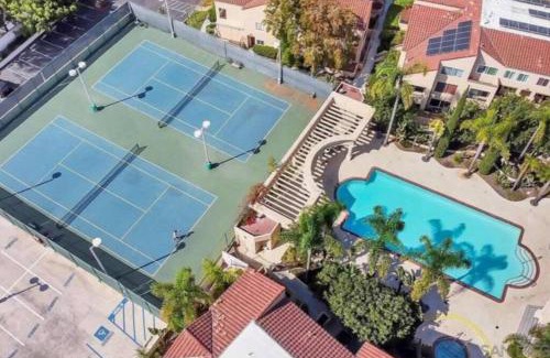 University City Apartment | UPGRADED Venetian La Jolla 2 bedroom condo luxury furnished near beach and UTC mall