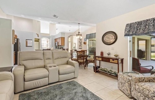 Four Corners Villa | Upgrades galore! Classy 4 bed home with private pool and spa.