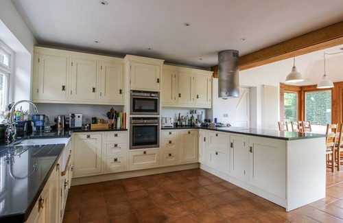 Ledbury House | UPLANDS DOWER HOUSE, family friendly, with open fire in Ledbury
