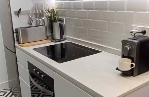 Centro Condo | Upmarket & Elegant 2 bed/2 bath in Central Madrid
