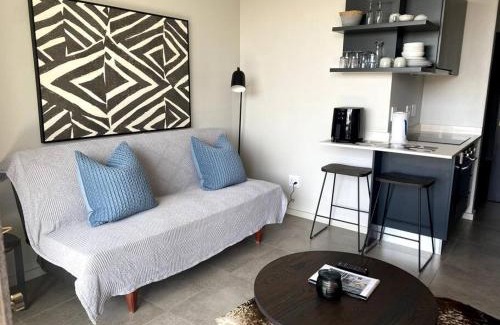 Windermere Apartment | Upmarket Modern 1 Bedroom Apartment