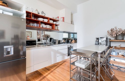 Fitzroy Apartment | Upmarket Terrace in the Heart of Trendy Fitzroy
