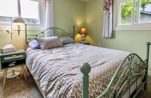 Northport Apartment | Upper and Lower Duplex Perfect property for families sharing a vacation home