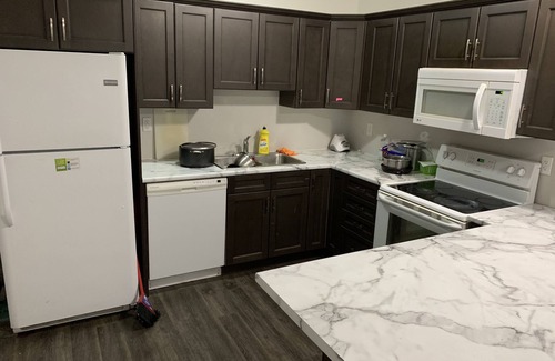 Thorold Apartment | Upper Apartment - Short Term Stays - Near Niagara Falls, Canada