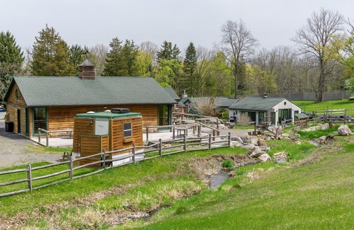 Ithaca Cottage | Upper Bunk - ADA accessible suite at New Park Event Venue