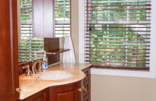 Historic Old Town Bed & Breakfast | Upper Canada Coach House
