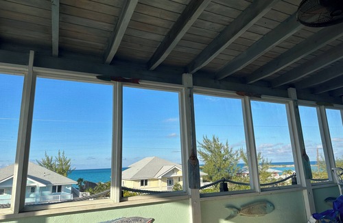 William's Town House | Upper Deck Mint House-Tropic of Cancer Beach- Sleeps up to Four