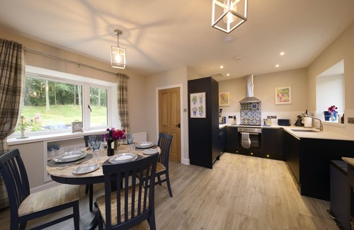 South Galson Cottage | Upper Dunain - sleeps 4 guests in 2 bedrooms