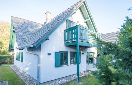 Neuhaus Apartment | Upper floor apartment Lee West 2.3