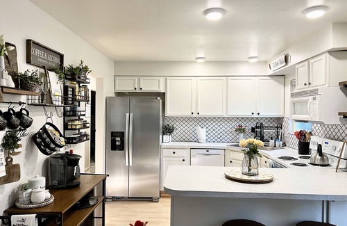 Campbell Park Apartment | Upper Grape, Midtown Home 2bed&1bath