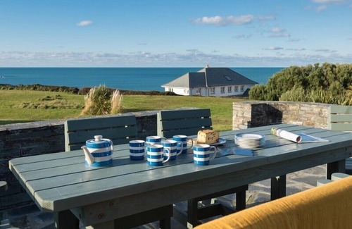 Trebetherick Cottage | UPPER GREN, pet friendly, character holiday cottage in Trebetherick