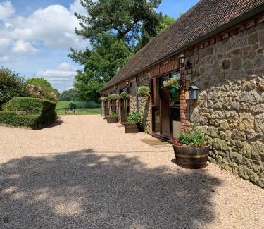 Wall-under-heywood Bed & Breakfast | Upper Home Farm
