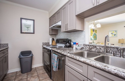 Bucktown Apartment | Upper Lakefront Comfort