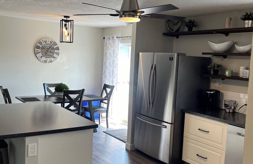 Grande Prairie House | Upper level home in Grande Prairie