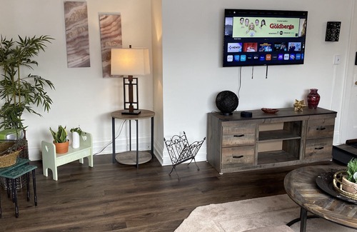 Syracuse Apartment | Upper Level Remodeled Flat!