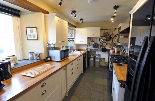 St Brides Cottage | Upper Porthmawr - 5 Bedroom Cottage - Whitesands