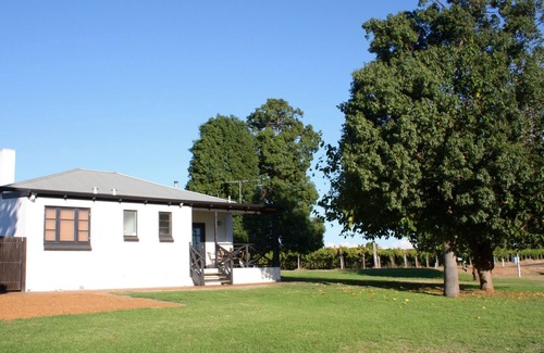Baskerville Cottage | Upper Reach Spa Cottage with FREE Wi-Fi