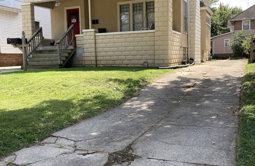 Peoria Apartment | Upper Unit in Duplex