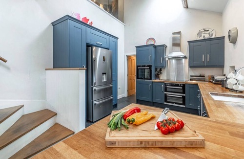 Pennant Melangell Villa | Upper Valley Barns - Six Bedroom Villa, Sleeps 14