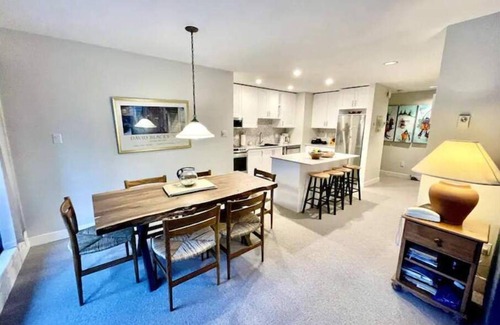 Blackcomb Apartment | Upper Village Golf Retreat: 2BR, 2BA, Free Parking & Great Living Space