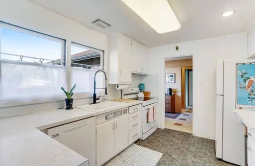 North End House | UPS/PROCTOR - MID MOD HOME