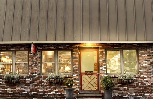 Fayetteville House | Upscale 1904 Townhouse/New River Gorge Nat Parkn Walk to Eateries/Shops DT