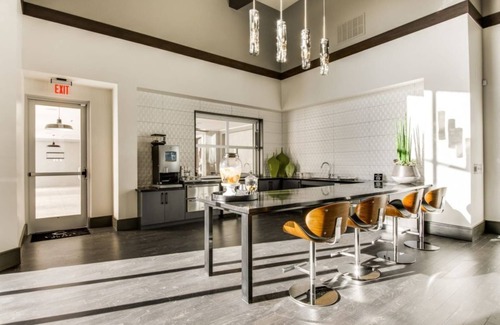 Plano Condo | Upscale 1BR Condo at Centric One90 w Pool