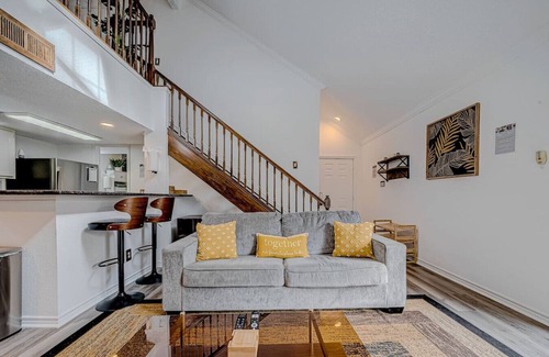 Astrodome Condo | Upscale 1BR Condo in Med Center